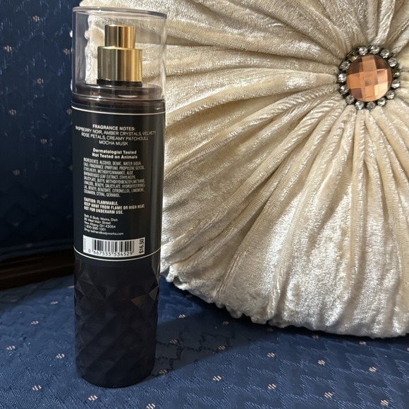 BATH & BODY WORKS SET. . . INTO THE NIGHT SCENT - Picture 6 of 6